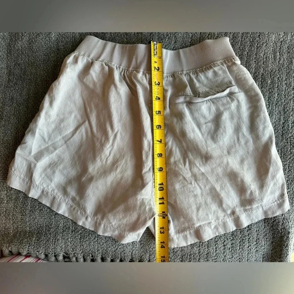 FAHERTY Women’s Arlie Day Casual Linen Blend Shorts in Stone - Picture 3 of 8